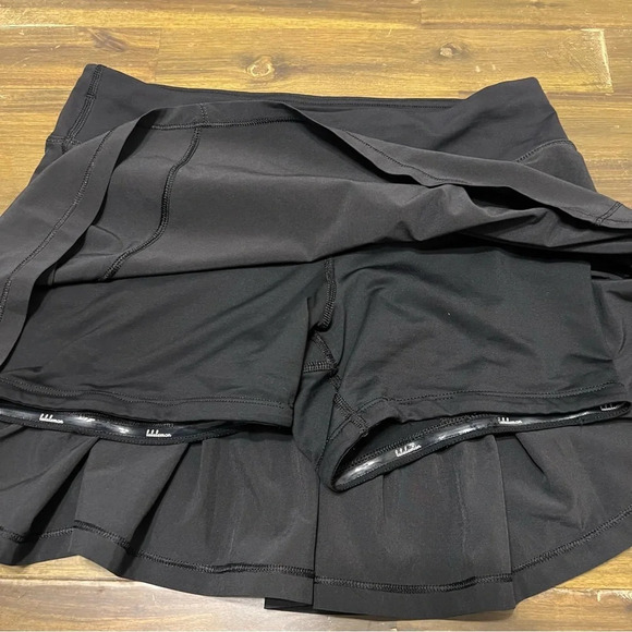 Lululemon Circuit Braker Black Skirt - Picture 6 of 11